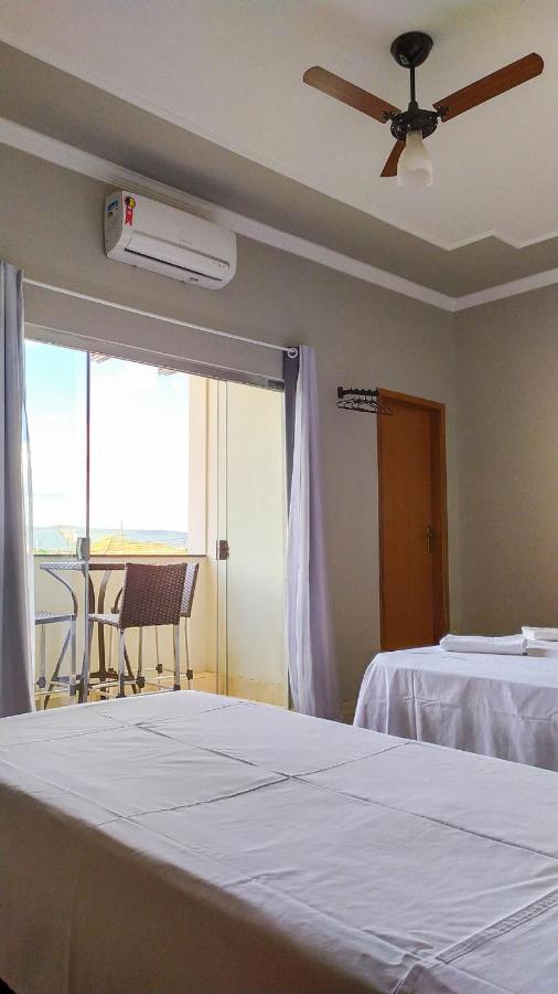 Pouso Oliveira Suites São João Batista do Glória エクステリア 写真